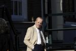Amsterdam 26 februari 2021
Theo Hiddema in het zonnetje voor zijn huis.