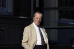 Amsterdam 26 februari 2021
Theo Hiddema in het zonnetje voor zijn huis.