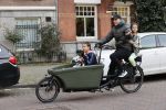 Amsterdam 25 februari 2021
Tjeerd Oosterhuis met zijn dochters op de bakfiets in Amsterdam