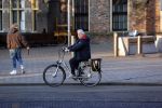 Den Haag 2 maart 2021
Ton Elias fietst door het centrum van Den Haag naar zijn huis toe