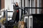 Amsterdam Abcoude 16 februari 2021
Trijntje Oosterhuis vertrekt vanuit haar huurhuis in Amsterdam naar haar nieuwe huis in Abcoude