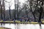 Amsterdam 24 februari 2021
Grote drukte in het vondelpark tijdens corona. Het was heerlijk weer met een zonnetje en een graad of 20.