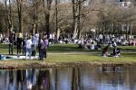 Amsterdam 24 februari 2021
Grote drukte in het vondelpark tijdens corona. Het was heerlijk weer met een zonnetje en een graad of 20.