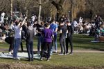 Amsterdam 24 februari 2021
Grote drukte in het vondelpark tijdens corona. Het was heerlijk weer met een zonnetje en een graad of 20.