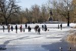 Amsterdam 9 februari 2021
Sneeuw in het vondelpark. Er wordt volop geschaatst in het vondelpark.