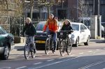 Amsterdam 2 maart 2021
Waldemar Torenstra met zijn dochter en zoon in Amsterdam zuid.