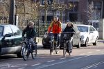 Amsterdam 2 maart 2021
Waldemar Torenstra met zijn dochter en zoon in Amsterdam zuid.
