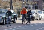 Amsterdam 2 maart 2021
Waldemar Torenstra met zijn dochter en zoon in Amsterdam zuid.