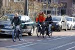 Amsterdam 2 maart 2021
Waldemar Torenstra met zijn dochter en zoon in Amsterdam zuid.