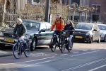 Amsterdam 2 maart 2021
Waldemar Torenstra met zijn dochter en zoon in Amsterdam zuid.