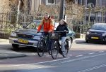 Amsterdam 2 maart 2021
Waldemar Torenstra met zijn dochter en zoon in Amsterdam zuid.