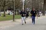 Amsterdam 24 febrruari 2021
Wolter Kroes en kennis Richard hard lopend door het vondelpark