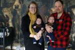 Dieverbrug 26 februari 2022
Boer Remco Aalders met zijn vrouw en hun pasgeboren tweeling