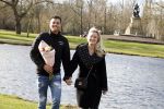 Amsterdam 14 februari 2022
Chahid Charak ( Dutch Performante) met zijn vrouw in het vondelpark en Amsterdam zuid.