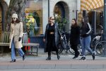 Amsterdam 26 februari 2022
Connie Witteman en haar dochter Constanza Breukhoven met kinderen in Biro in Amsterdam zuid