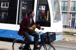 Amsterdam 15 februari 2022
Edwin Oudshoorn met hoed op de fiets in Amsterdam