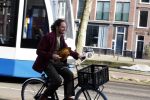 Amsterdam 15 februari 2022
Edwin Oudshoorn met hoed op de fiets in Amsterdam