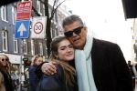 Amsterdam 26 februari 2022
Emile Ratelband met zijn dochter op de pc hooftstraat