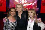Amsterdam 22 februari 2022
Hans Klok viert zijn 53e verjaardag in the Harbour Club. Later op de avond vraagt hij zijn partner Dann v Ling ten huwelijk. Esther Oosterbeek en Anita Heilker