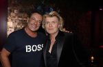 Amsterdam 22 februari 2022
Hans Klok viert zijn 53e verjaardag in the Harbour Club. Later op de avond vraagt hij zijn partner Dann v Ling ten huwelijk. Gerard Joling