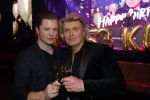 Amsterdam 22 februari 2022
Hans Klok viert zijn 53e verjaardag in the Harbour Club. Later op de avond vraagt hij zijn partner Dann v Ling ten huwelijk.