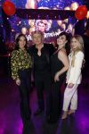 Amsterdam 22 februari 2022
Hans Klok viert zijn 53e verjaardag in the Harbour Club. Later op de avond vraagt hij zijn partner Dann v Ling ten huwelijk. hans met zijn assistentes