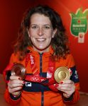 Schiphol 21 februari 2022
De olympische sporters en medaille winnaars komen terug uit Peking en worden gehuldigd in het Hilton Hotel. Ireen Wust