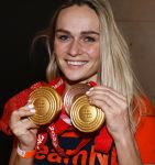Schiphol 21 februari 2022
De olympische sporters en medaille winnaars komen terug uit Peking en worden gehuldigd in het Hilton Hotel. Irene Schouten
