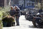 Amsterdam 1 maart 2022
Jules en Puck Croiset voor hun huis in Amsterdam zuid.