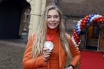 Den Haag 22 februari 2022
De nederlandse medaille winnaars zijn te gast van Premier Mark Rutte voor een lunch in de ridderzaal.
Aanwezig oa Irene Schouten Suzanne Schulting Ireen Wust Thomas Krol Antoinette de Jong Marijke Groenewoud Selma Poutsma Yara v kerkhof Xandra Velzeboer Kimberley Bos Patrick Roest en Kjeld Nuis