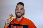 Schiphol 21 februari 2022
De olympische sporters en medaille winnaars komen terug uit Peking en worden gehuldigd in het Hilton Hotel. Kjeld Nuis