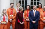 Den Haag 22 februari 2022
De nederlandse medaille winnaars zijn te gast bij Koning Willem Alexander en Koningin Maxima op paleis Noordeinde. Aanwezig oa Irene Schouten Suzanne Schulting Ireen Wust Thomas Krol Antoinette de Jong Marijke Groenewoud Selma Poutsma Yara v kerkhof Xandra Velzeboer Kimberley Bos Patrick Roest en Kjeld Nuis