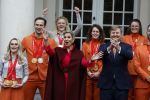Den Haag 22 februari 2022
De nederlandse medaille winnaars zijn te gast bij Koning Willem Alexander en Koningin Maxima op paleis Noordeinde. Aanwezig oa Irene Schouten Suzanne Schulting Ireen Wust Thomas Krol Antoinette de Jong Marijke Groenewoud Selma Poutsma Yara v kerkhof Xandra Velzeboer Kimberley Bos Patrick Roest en Kjeld Nuis