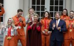 Den Haag 22 februari 2022
De nederlandse medaille winnaars zijn te gast bij Koning Willem Alexander en Koningin Maxima op paleis Noordeinde. Aanwezig oa Irene Schouten Suzanne Schulting Ireen Wust Thomas Krol Antoinette de Jong Marijke Groenewoud Selma Poutsma Yara v kerkhof Xandra Velzeboer Kimberley Bos Patrick Roest en Kjeld Nuis