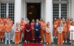 Den Haag 22 februari 2022
De nederlandse medaille winnaars zijn te gast bij Koning Willem Alexander en Koningin Maxima op paleis Noordeinde. Aanwezig oa Irene Schouten Suzanne Schulting Ireen Wust Thomas Krol Antoinette de Jong Marijke Groenewoud Selma Poutsma Yara v kerkhof Xandra Velzeboer Kimberley Bos Patrick Roest en Kjeld Nuis