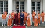 Den Haag 22 februari 2022
De nederlandse medaille winnaars zijn te gast bij Koning Willem Alexander en Koningin Maxima op paleis Noordeinde. Aanwezig oa Irene Schouten Suzanne Schulting Ireen Wust Thomas Krol Antoinette de Jong Marijke Groenewoud Selma Poutsma Yara v kerkhof Xandra Velzeboer Kimberley Bos Patrick Roest en Kjeld Nuis
