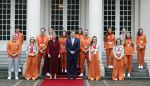 Den Haag 22 februari 2022
De nederlandse medaille winnaars zijn te gast bij Koning Willem Alexander en Koningin Maxima op paleis Noordeinde. Aanwezig oa Irene Schouten Suzanne Schulting Ireen Wust Thomas Krol Antoinette de Jong Marijke Groenewoud Selma Poutsma Yara v kerkhof Xandra Velzeboer Kimberley Bos Patrick Roest en Kjeld Nuis