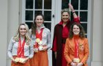Den Haag 22 februari 2022
De nederlandse medaille winnaars zijn te gast bij Koning Willem Alexander en Koningin Maxima op paleis Noordeinde. Aanwezig oa Irene Schouten Suzanne Schulting Ireen Wust Thomas Krol Antoinette de Jong Marijke Groenewoud Selma Poutsma Yara v kerkhof Xandra Velzeboer Kimberley Bos Patrick Roest en Kjeld Nuis