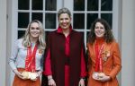 Den Haag 22 februari 2022
De nederlandse medaille winnaars zijn te gast bij Koning Willem Alexander en Koningin Maxima op paleis Noordeinde. Aanwezig oa Irene Schouten Suzanne Schulting Ireen Wust Thomas Krol Antoinette de Jong Marijke Groenewoud Selma Poutsma Yara v kerkhof Xandra Velzeboer Kimberley Bos Patrick Roest en Kjeld Nuis