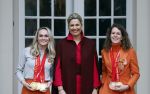 Den Haag 22 februari 2022
De nederlandse medaille winnaars zijn te gast bij Koning Willem Alexander en Koningin Maxima op paleis Noordeinde. Aanwezig oa Irene Schouten Suzanne Schulting Ireen Wust Thomas Krol Antoinette de Jong Marijke Groenewoud Selma Poutsma Yara v kerkhof Xandra Velzeboer Kimberley Bos Patrick Roest en Kjeld Nuis