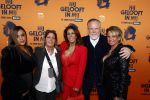Apeldoorn 27 februari 2022
Premiere Hij gelooft in mij .
Rachel Hazes met zus Els Hofland Ricardo Klaverdijk en Jacqueline Laats