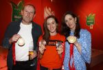 Schiphol 21 februari 2022
De olympische sporters en medaille winnaars komen terug uit Peking en worden gehuldigd in het Hilton Hotel. Suzanne Schulting met ouders