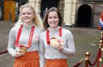 Den Haag 22 februari 2022
De nederlandse medaille winnaars zijn te gast van Premier Mark Rutte voor een lunch in de ridderzaal.
Aanwezig oa Irene Schouten Suzanne Schulting Ireen Wust Thomas Krol Antoinette de Jong Marijke Groenewoud Selma Poutsma Yara v kerkhof Xandra Velzeboer Kimberley Bos Patrick Roest en Kjeld Nuis