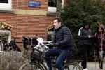 Amsterdam 8 maart 2023
Jacob Derwig leert zijn teksten terwijl hij door Amsterdam zuid fietst
