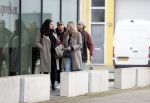 Wilnis 16 februari 2023
Andre Hazes krijgt de sleutel van zijn nieuwe huis nadat hij bij de Notaris is geweest.
Zij PAen neef Djarno waren er ook bij .