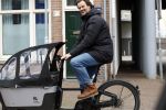 Amsterdam 21 februari 2023
Arie Boomsma op zijn bakfiets onderweg naar Vondelgym.