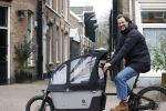 Amsterdam 21 februari 2023
Arie Boomsma op zijn bakfiets onderweg naar Vondelgym.