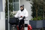Amsterdam, 13 maart 2023
Chazia Mourali op de fiets in Amsterdam