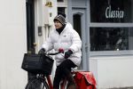Amsterdam, 13 maart 2023
Chazia Mourali op de fiets in Amsterdam