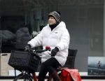 Amsterdam, 13 maart 2023
Chazia Mourali op de fiets in Amsterdam
